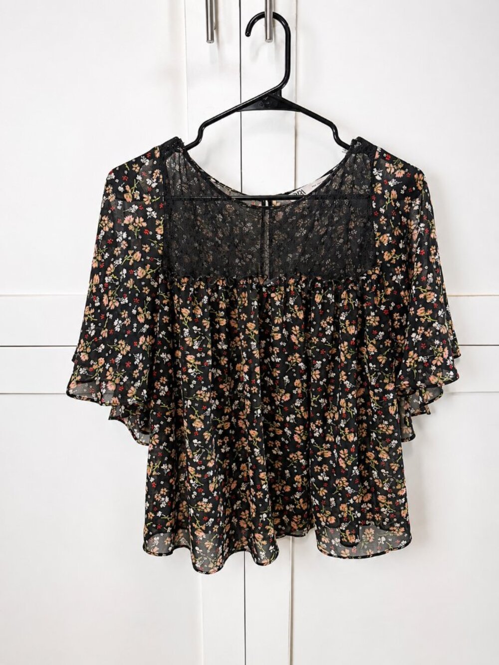 ZARA Black Floral Lace Yoke Flutter Sleeve Blouse – Size Large
